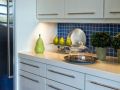 Как сделать кухню уютнее: 7 предметов, которые стоит убрать