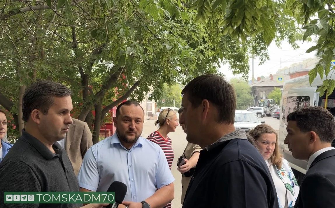 Власти оценили ход ремонтных работ на двух центральных улицах Томска Власти оценили ход ремонтных работ на двух центральных улицах Томска