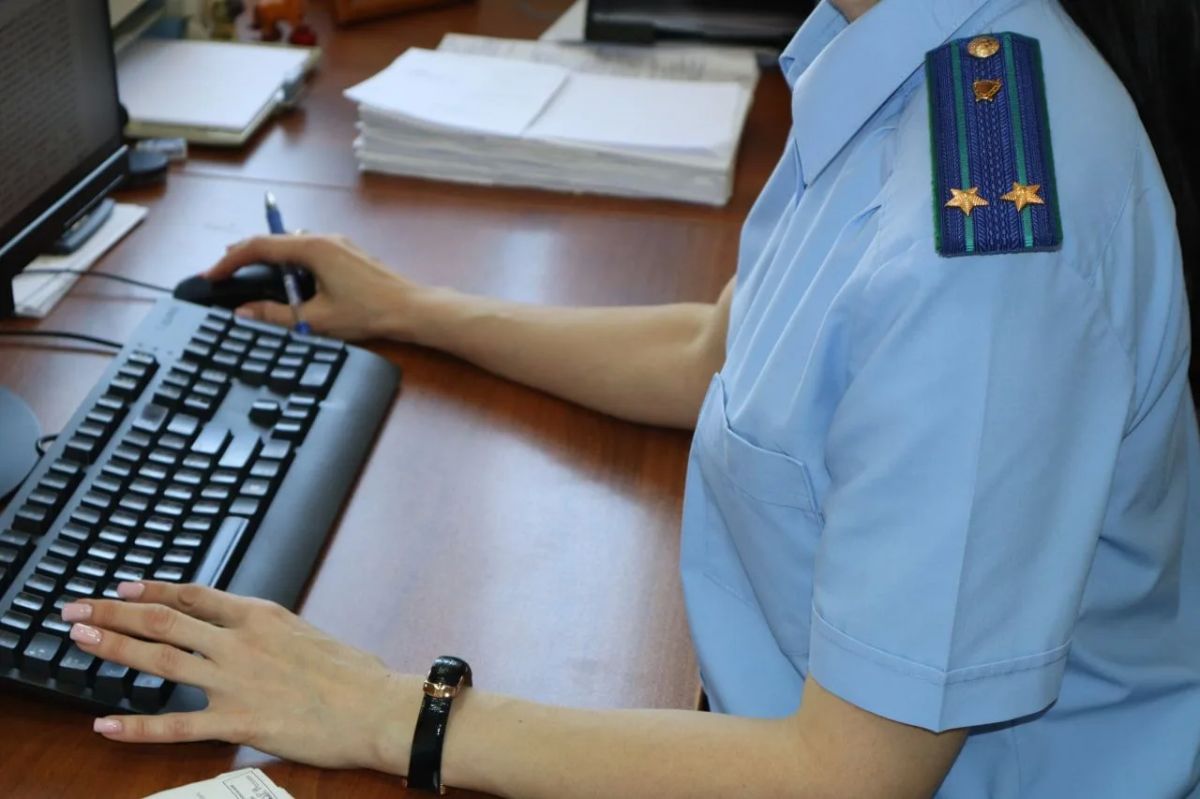 Асиновская городская прокуратура Томской области защитила в суде пожилую мать участника специальной военной операции, поверившую дистанционным мошенникам