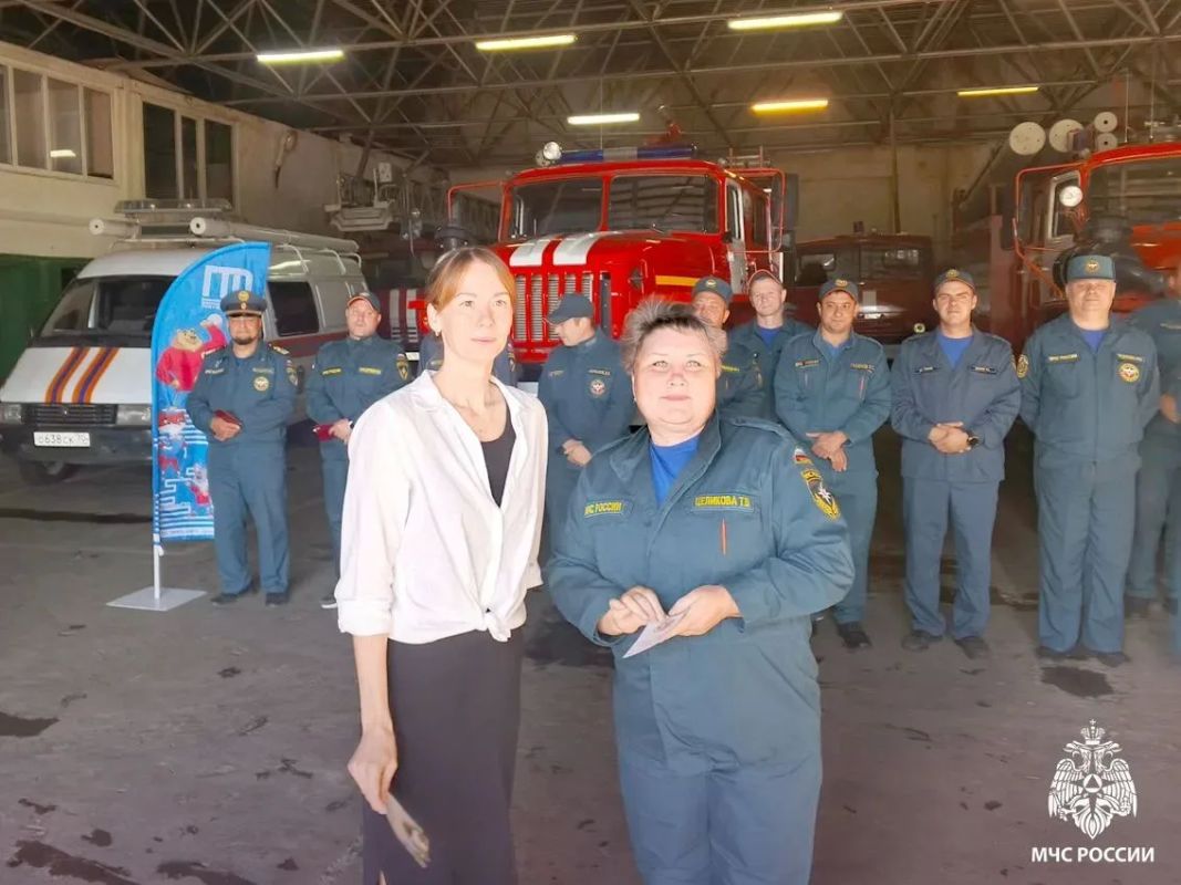 Готов к труду и обороне! Сотрудники МЧС России в Стрежевом получили знаки отличия ГТО Готов к труду и обороне! Сотрудники МЧС России в Стрежевом получили знаки отличия ГТО