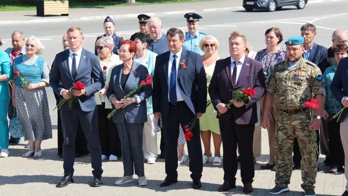 Делегация Томской области работает в Смоленске в рамках партпроекта "Историческая память"