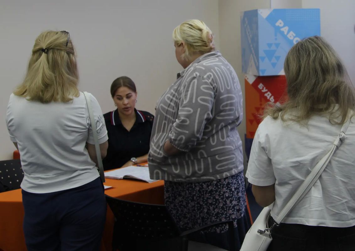 Приглашаем на работу: томская полиция приняла участие во Всероссийской ярмарке вакансий Приглашаем на работу: томская полиция приняла участие во Всероссийской ярмарке вакансий