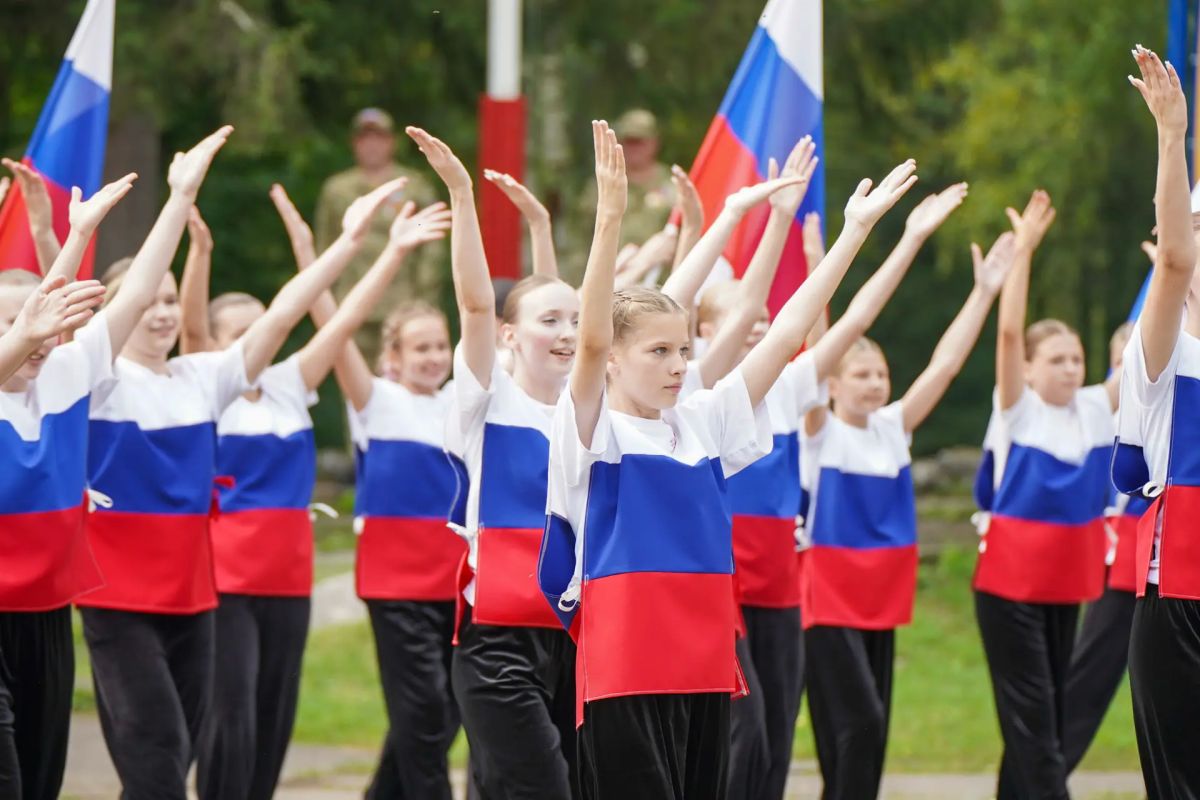 Владимир Мазур: Сегодня открыли Всероссийскую военно-историческую смену «Страна Героев» в лагере «Восход» Владимир Мазур: Сегодня открыли Всероссийскую военно-историческую смену «Страна Героев» в лагере «Восход»