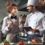 Почему доброжелательный официант способен стать звёздой ресторана