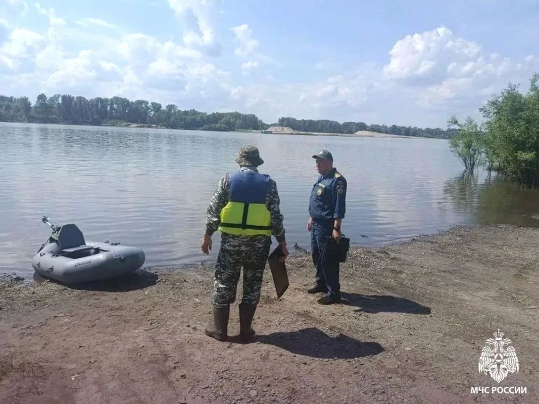 Инспекторы ГИМС МЧС России следят за безопасностью на водоемах Инспекторы ГИМС МЧС России следят за безопасностью на водоемах