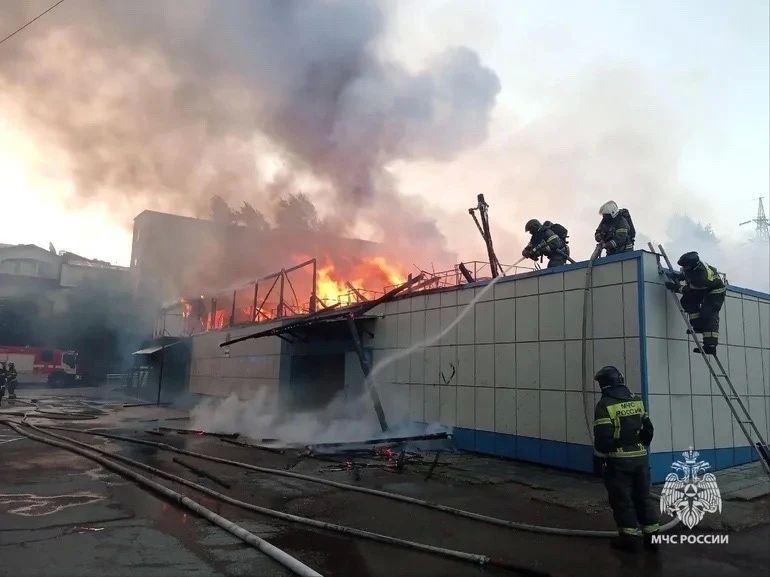 В Томске сгорел летник ресторана «Йохан пивохан» В Томске сгорел летник ресторана «Йохан пивохан»