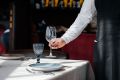 Как официанты могут зарабатывать 400 тысяч рублей в месяц?