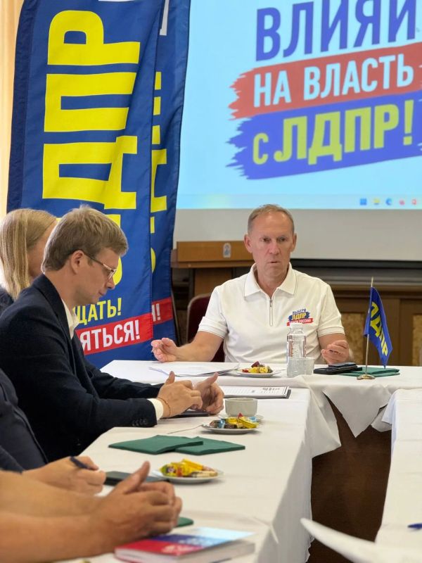 Андрей Луговой: Томск не зря носит звание студенческой столицы России: более 150 лет город притягивает молодых людей со всей Сибири Андрей Луговой: Томск не зря носит звание студенческой столицы России: более 150 лет город притягивает молодых людей со всей Сибири