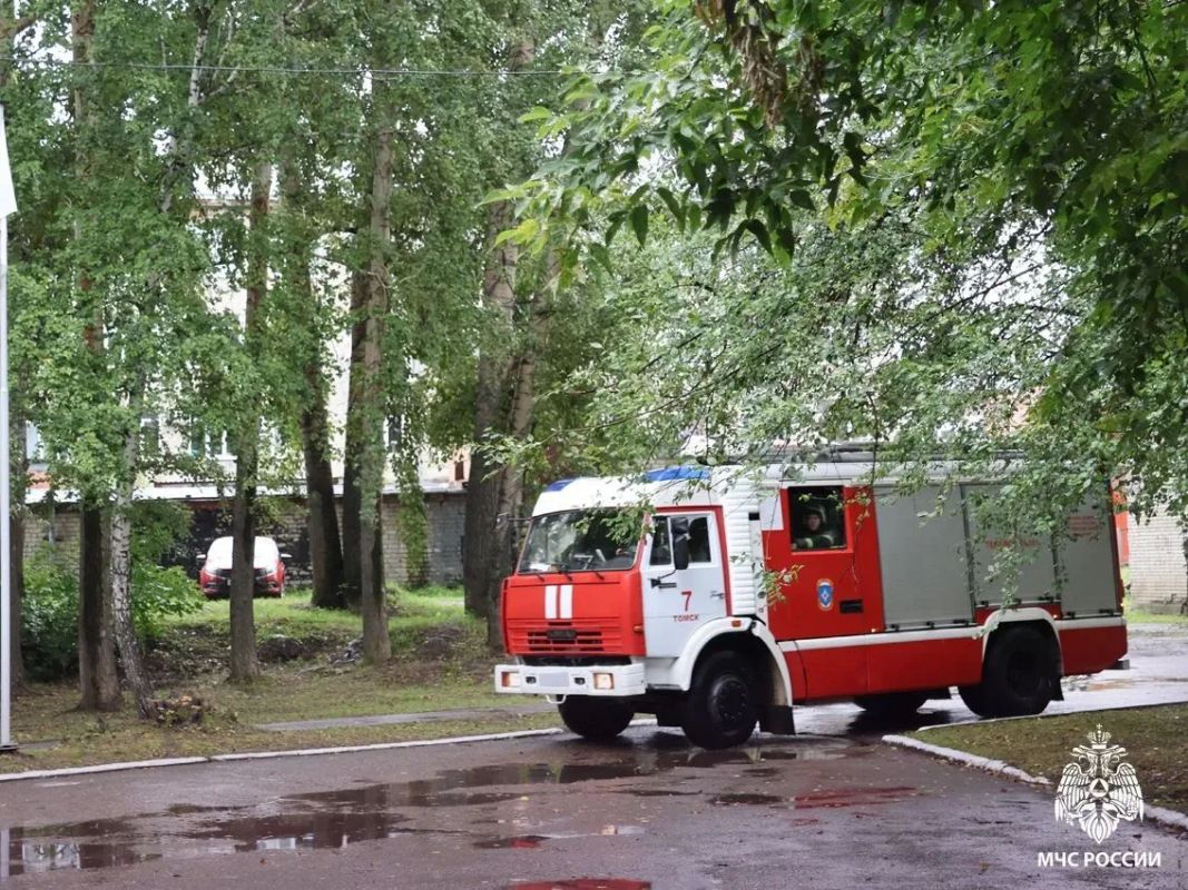 Сотрудники Главного управления МЧС России по Томской области приняли участие во всероссийских учениях по действиям при террористических угрозах Сотрудники Главного управления МЧС России по Томской области приняли участие во всероссийских учениях по действиям при террористических угрозах