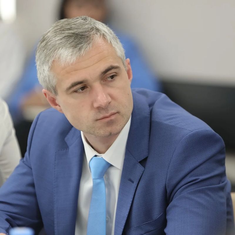 Владимир Мазур: Сегодня провели в Особой экономической зоне очередное заседание Совета по развитию промышленности, которая по итогам первого полугодия показала рост около 5%. Это второе место в Сибирском федеральном округе Владимир Мазур: Сегодня провели в Особой экономической зоне очередное заседание Совета по развитию промышленности, которая по итогам первого полугодия показала рост около 5%. Это второе место в Сибирском федеральном округе