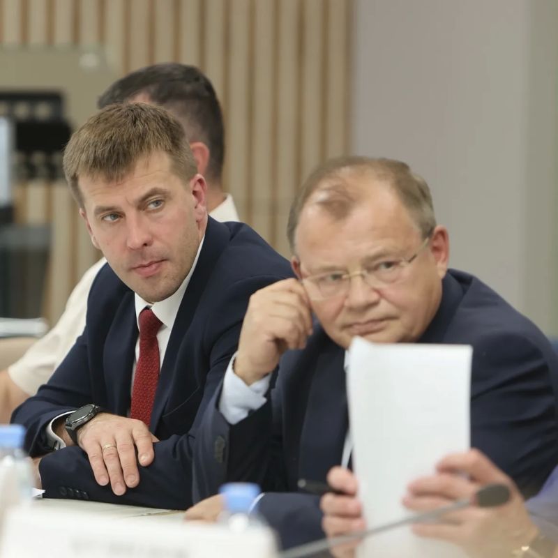 Владимир Мазур: Сегодня провели в Особой экономической зоне очередное заседание Совета по развитию промышленности, которая по итогам первого полугодия показала рост около 5%. Это второе место в Сибирском федеральном округе Владимир Мазур: Сегодня провели в Особой экономической зоне очередное заседание Совета по развитию промышленности, которая по итогам первого полугодия показала рост около 5%. Это второе место в Сибирском федеральном округе