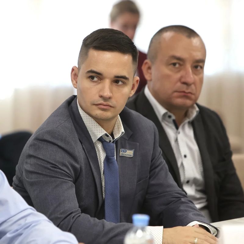 Владимир Мазур: Сегодня провели в Особой экономической зоне очередное заседание Совета по развитию промышленности, которая по итогам первого полугодия показала рост около 5%. Это второе место в Сибирском федеральном округе Владимир Мазур: Сегодня провели в Особой экономической зоне очередное заседание Совета по развитию промышленности, которая по итогам первого полугодия показала рост около 5%. Это второе место в Сибирском федеральном округе