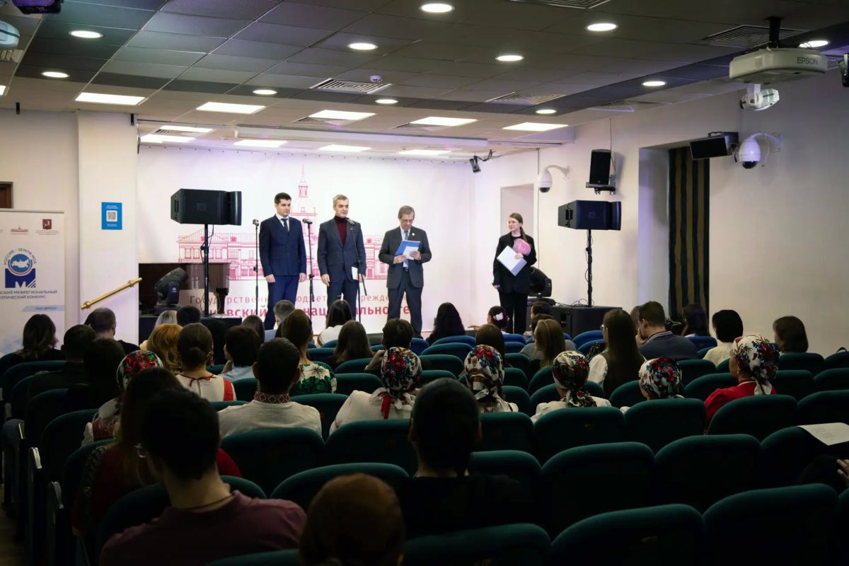 Стартовал поэтический конкурс «Россия – земля моя!» Стартовал поэтический конкурс «Россия – земля моя!»