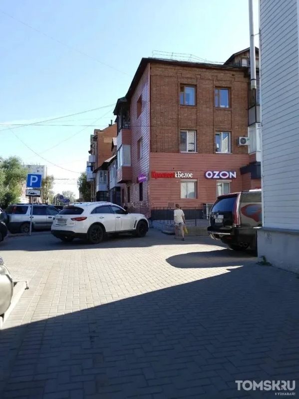Мастера томской парковки: контейнеры, пандусы и тротуары Мастера томской парковки: контейнеры, пандусы и тротуары
