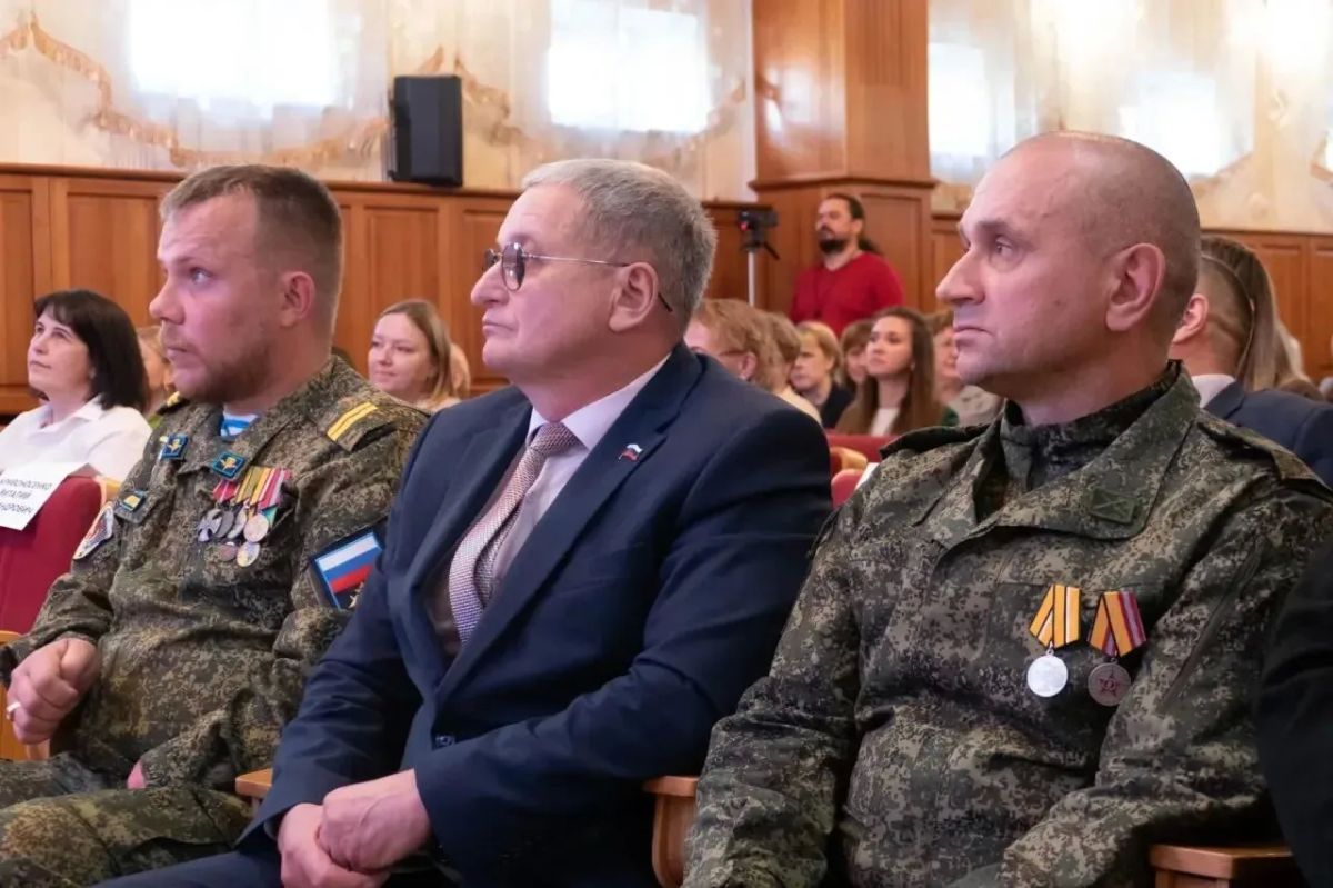 Владимир Мазур: Встретился с активом волонтёрского объединения Управления Федеральной налоговой службы по Томской области Владимир Мазур: Встретился с активом волонтёрского объединения Управления Федеральной налоговой службы по Томской области