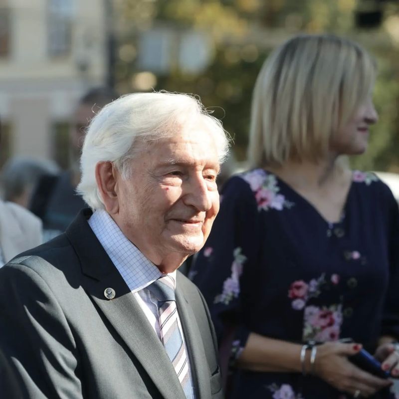 Владимир Мазур: В Томске, студенческой столице России, одном из ведущих научных и образовательных центров страны бережно храним память об учёных, внёсших огромный вклад в развитие науки Владимир Мазур: В Томске, студенческой столице России, одном из ведущих научных и образовательных центров страны бережно храним память об учёных, внёсших огромный вклад в развитие науки