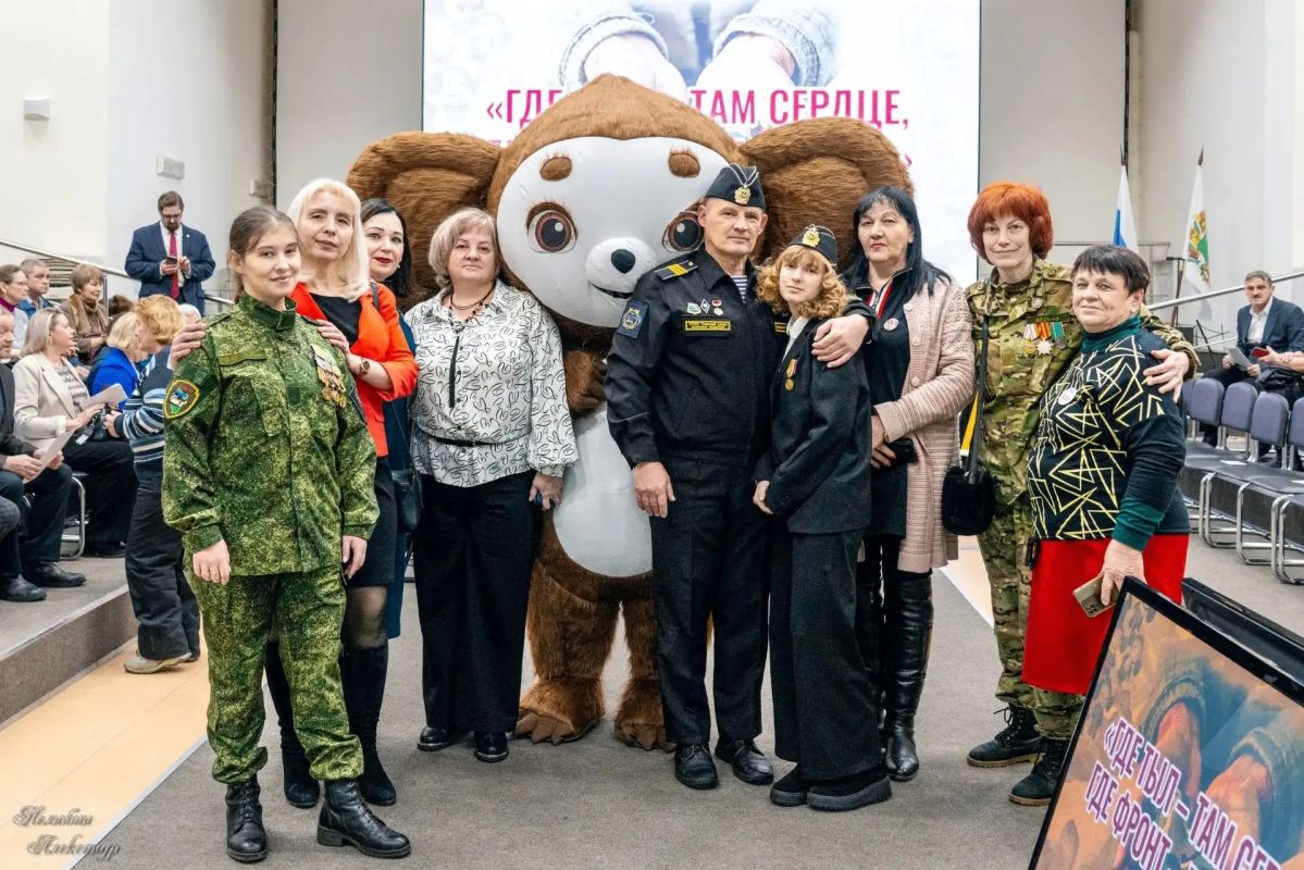 В Томске стартовал II областной конкурс стихотворений «Где тыл – там сердце, где фронт – там честь» В Томске стартовал II областной конкурс стихотворений «Где тыл – там сердце, где фронт – там честь»