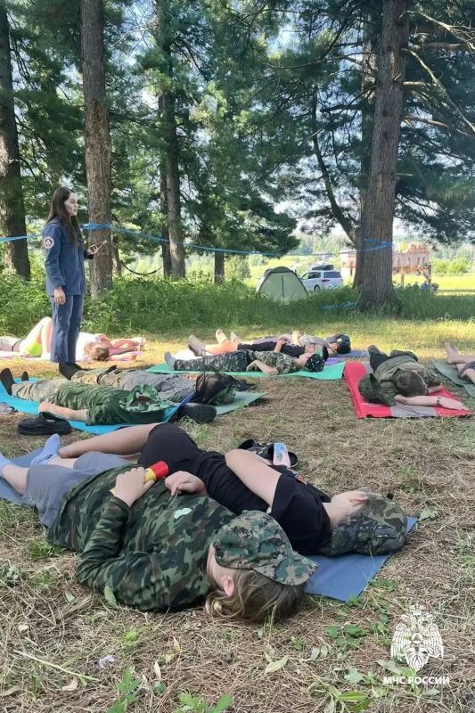 Психологи МЧС России: круглосуточная поддержка в экстренных ситуациях Психологи МЧС России: круглосуточная поддержка в экстренных ситуациях