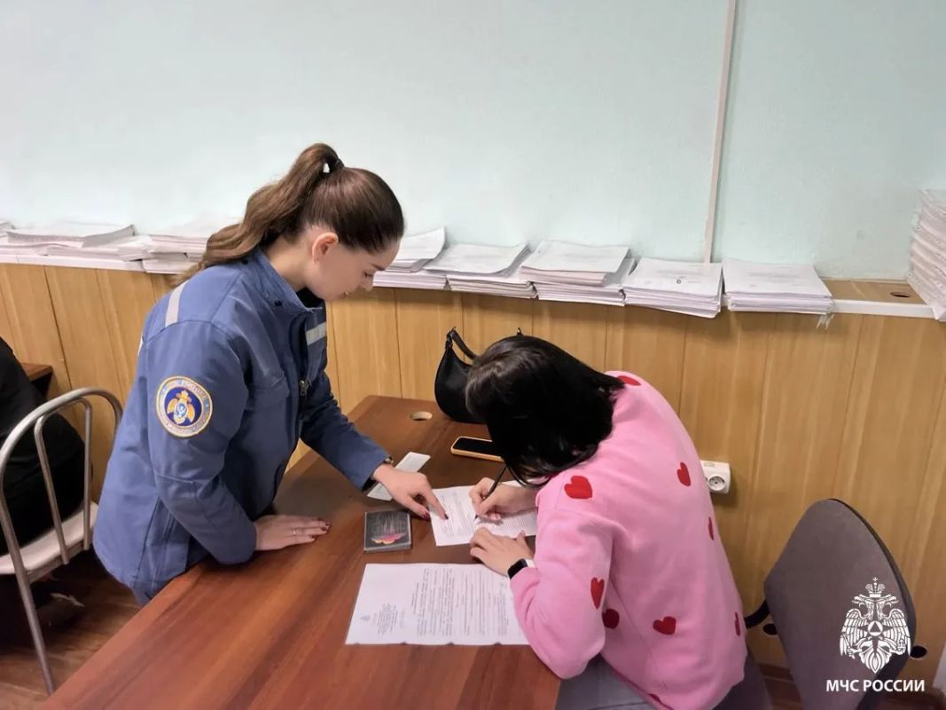 Психологи МЧС России: круглосуточная поддержка в экстренных ситуациях Психологи МЧС России: круглосуточная поддержка в экстренных ситуациях