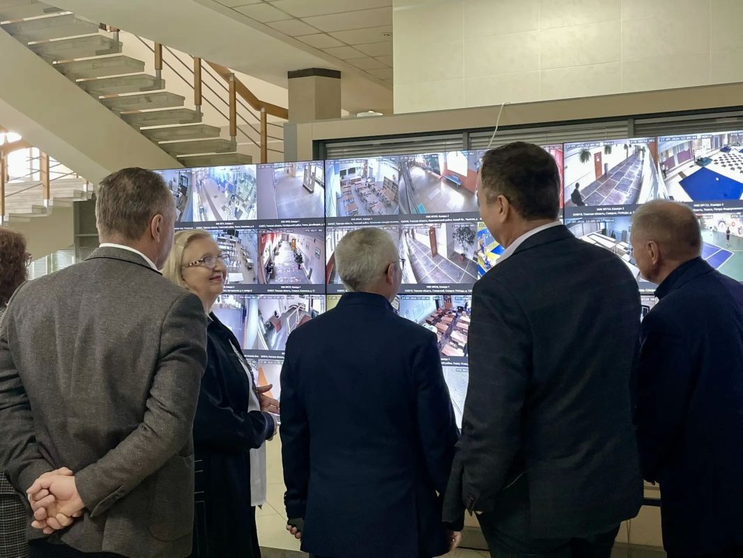 В Томской области открыт Центр общественного наблюдения за выборами депутатов Государственной Думы и Законодательной Думы Томской области по адресу г.Томск, пл. Ленина 6, 1-й этаж В Томской области открыт Центр общественного наблюдения за выборами депутатов Государственной Думы и Законодательной Думы Томской области по адресу г.Томск, пл. Ленина 6, 1-й этаж