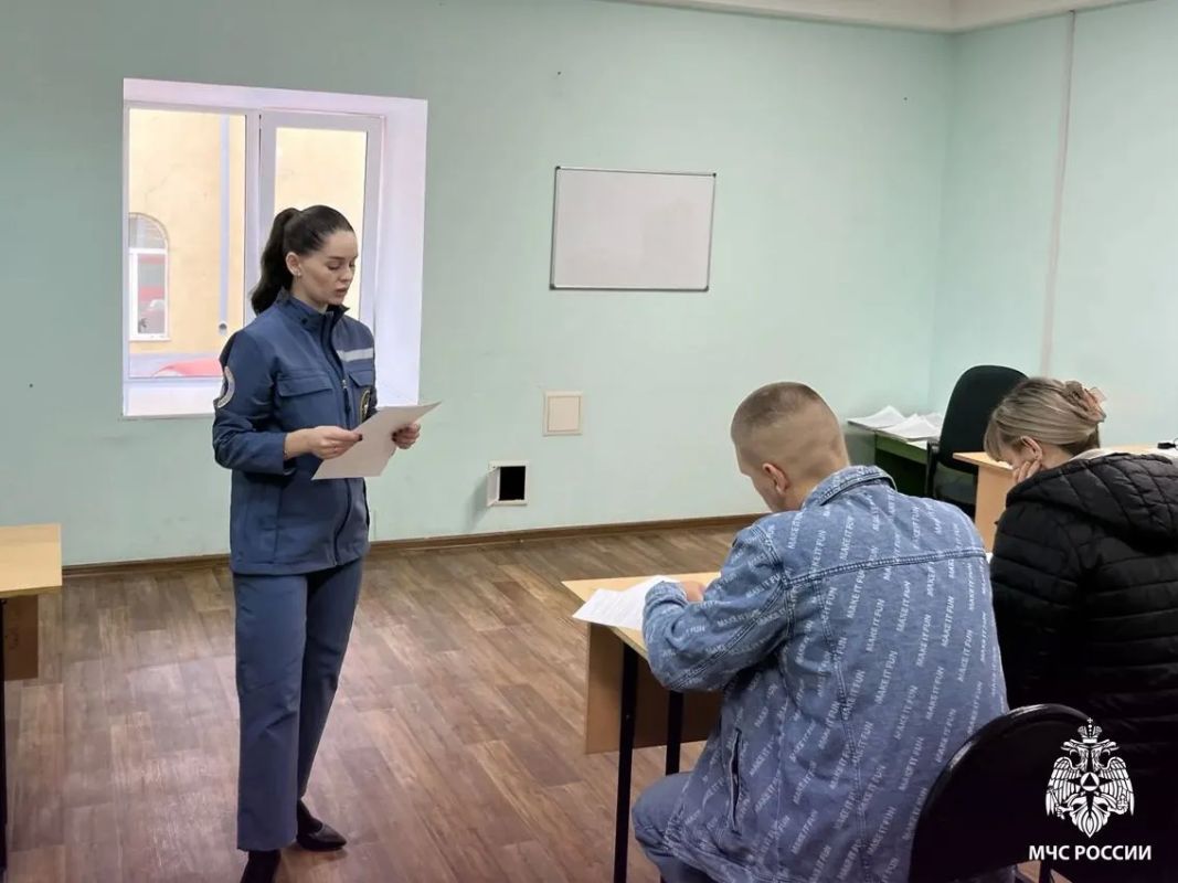 Психологи МЧС России: круглосуточная поддержка в экстренных ситуациях Психологи МЧС России: круглосуточная поддержка в экстренных ситуациях