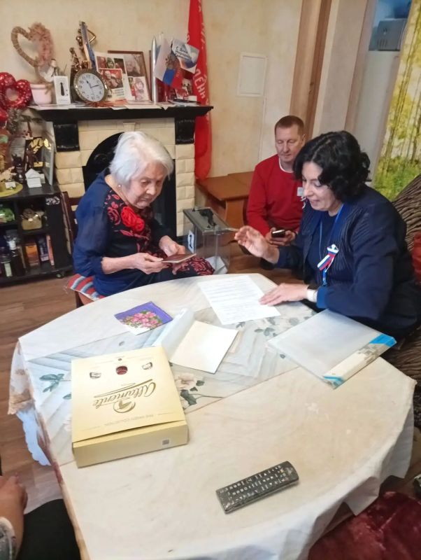 104-летняя ветеран Великой Отечественной войны проголосовала на выборах 104-летняя ветеран Великой Отечественной войны проголосовала на выборах