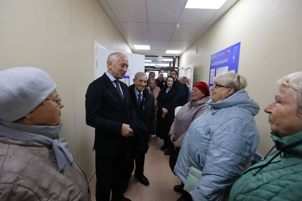 Владимир Мазур: Вчера открыли фельдшерско-акушерский пункт в деревне Нелюбино, а уже сегодня новый ФАП принимает пациентов в селе Воронино Томского района Владимир Мазур: Вчера открыли фельдшерско-акушерский пункт в деревне Нелюбино, а уже сегодня новый ФАП принимает пациентов в селе Воронино Томского района