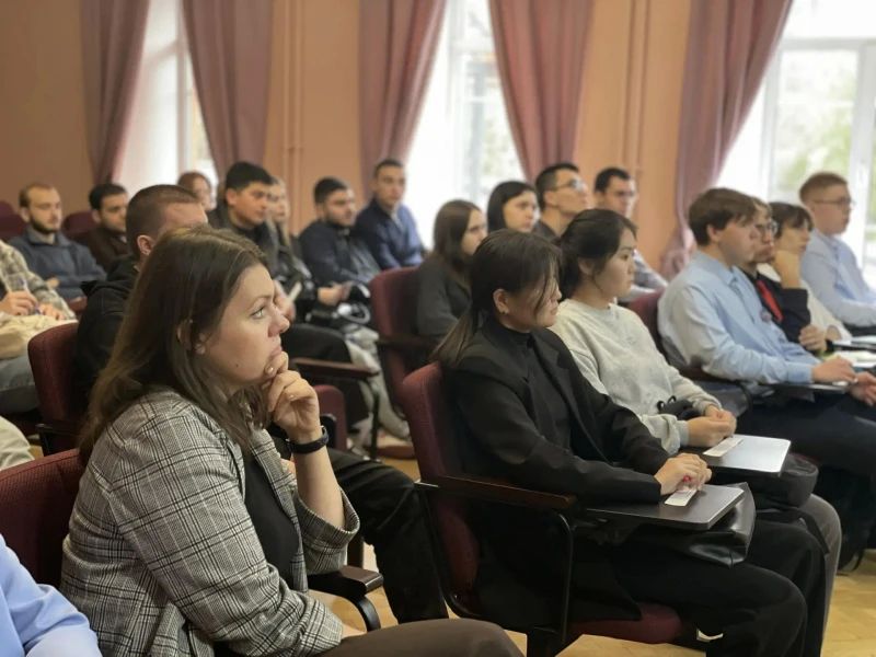 Полиция без фильтров: студенты узнали о службе из первых уст Полиция без фильтров: студенты узнали о службе из первых уст