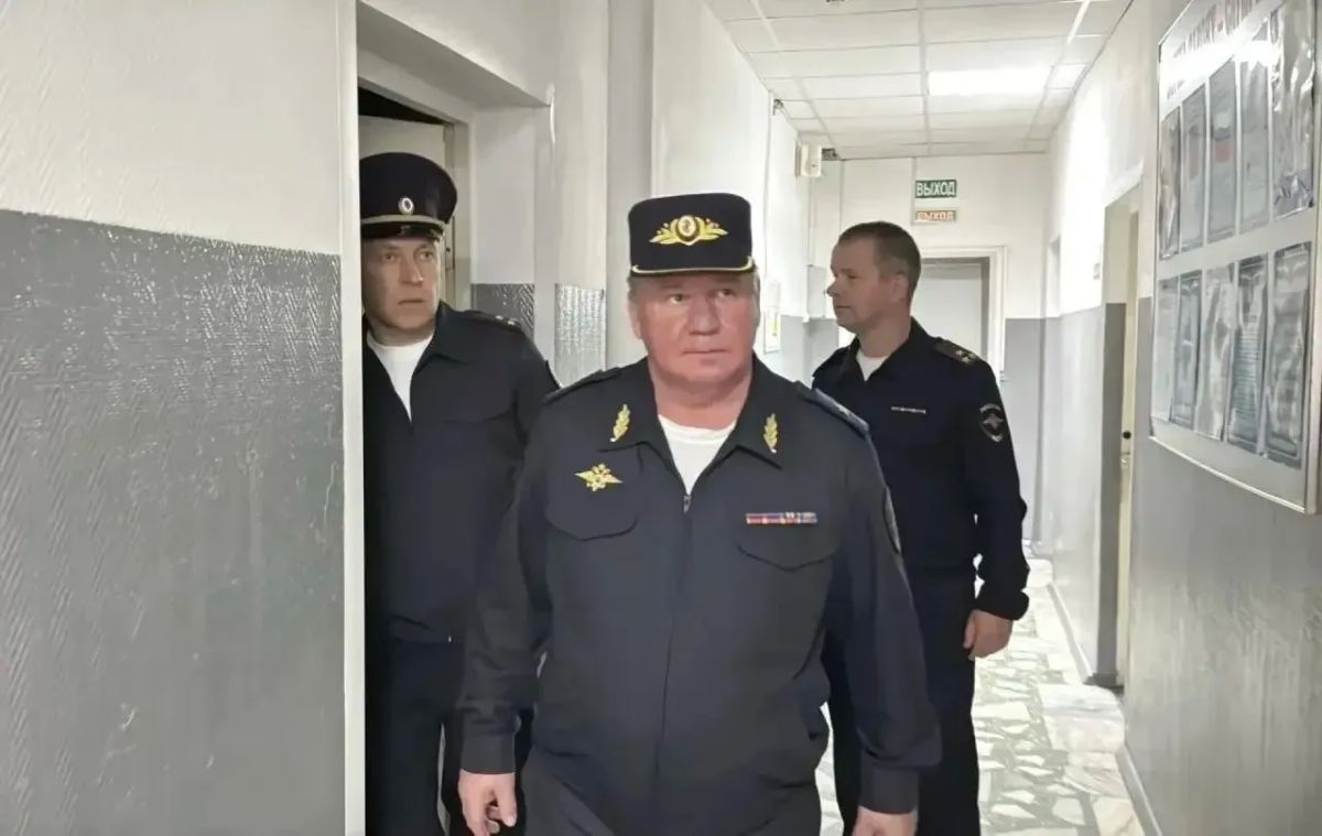 Начальник регионального УМВД Александр Никульников посетил крайний север Томской области с рабочим визитом Начальник регионального УМВД Александр Никульников посетил крайний север Томской области с рабочим визитом
