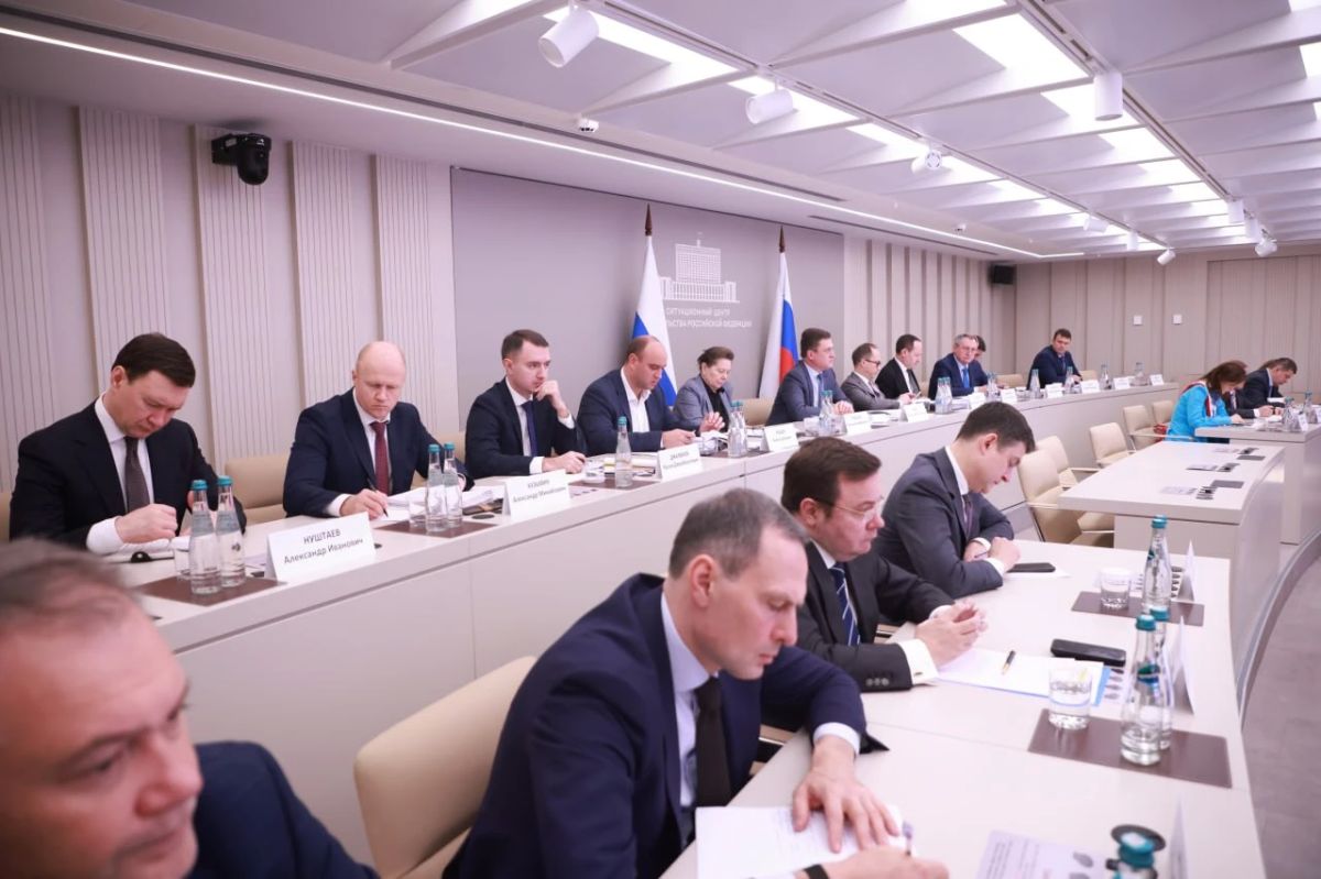 Александр Новак провел совещание по ситуации на топливном рынке Александр Новак провел совещание по ситуации на топливном рынке