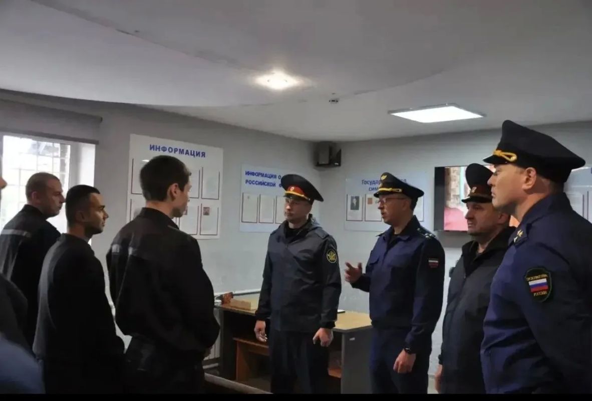 Заместитель прокурора Томской области Валерий Александрин посетил исправительную колонию № 4