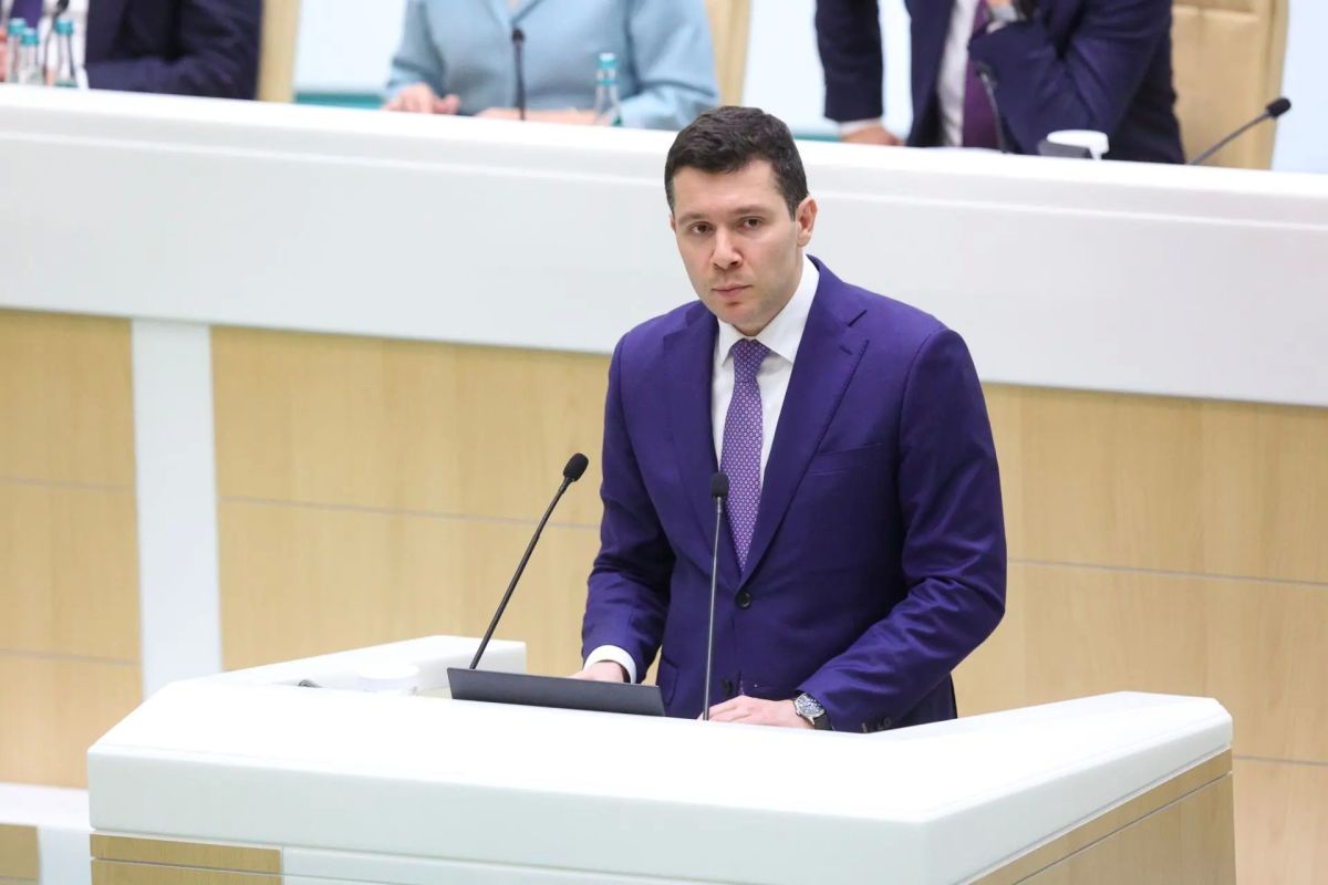 Министр промышленности и торговли Антон Алиханов и губернатор Владимир Мазур представили в Совете Федерации промежуточные результаты работы томского промышленного кластера электроники и беспилотных технологий Министр промышленности и торговли Антон Алиханов и губернатор Владимир Мазур представили в Совете Федерации промежуточные результаты работы томского промышленного кластера электроники и беспилотных технологий