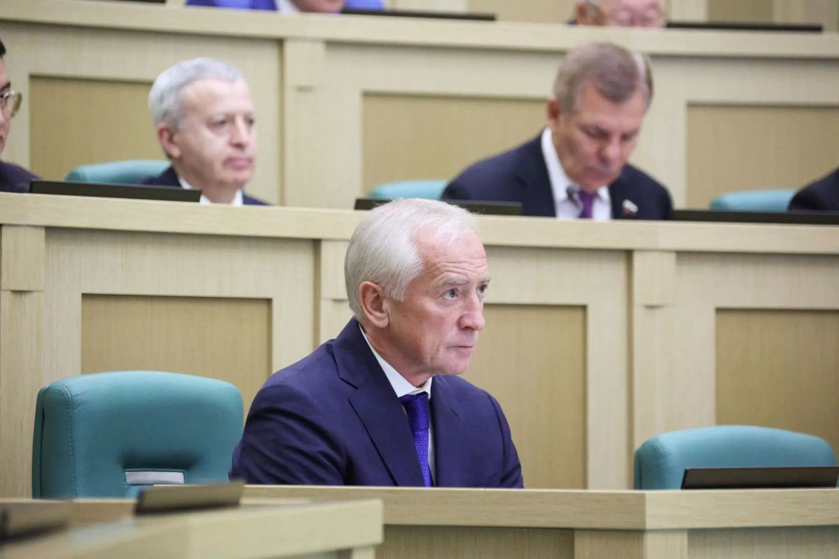 Министр промышленности и торговли Антон Алиханов и губернатор Владимир Мазур представили в Совете Федерации промежуточные результаты работы томского промышленного кластера электроники и беспилотных технологий Министр промышленности и торговли Антон Алиханов и губернатор Владимир Мазур представили в Совете Федерации промежуточные результаты работы томского промышленного кластера электроники и беспилотных технологий