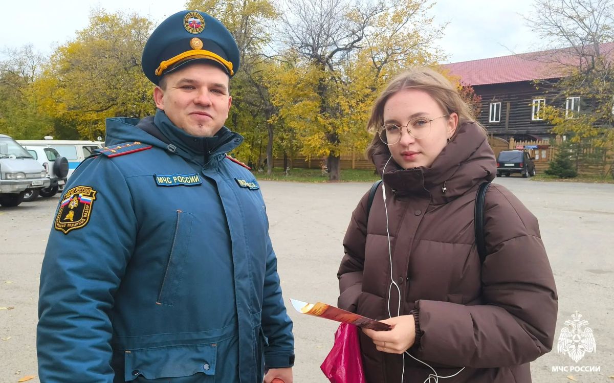 Томские инспекторы пожарного надзора напоминают жителям региона об основных правилах пожарной безопасности Томские инспекторы пожарного надзора напоминают жителям региона об основных правилах пожарной безопасности
