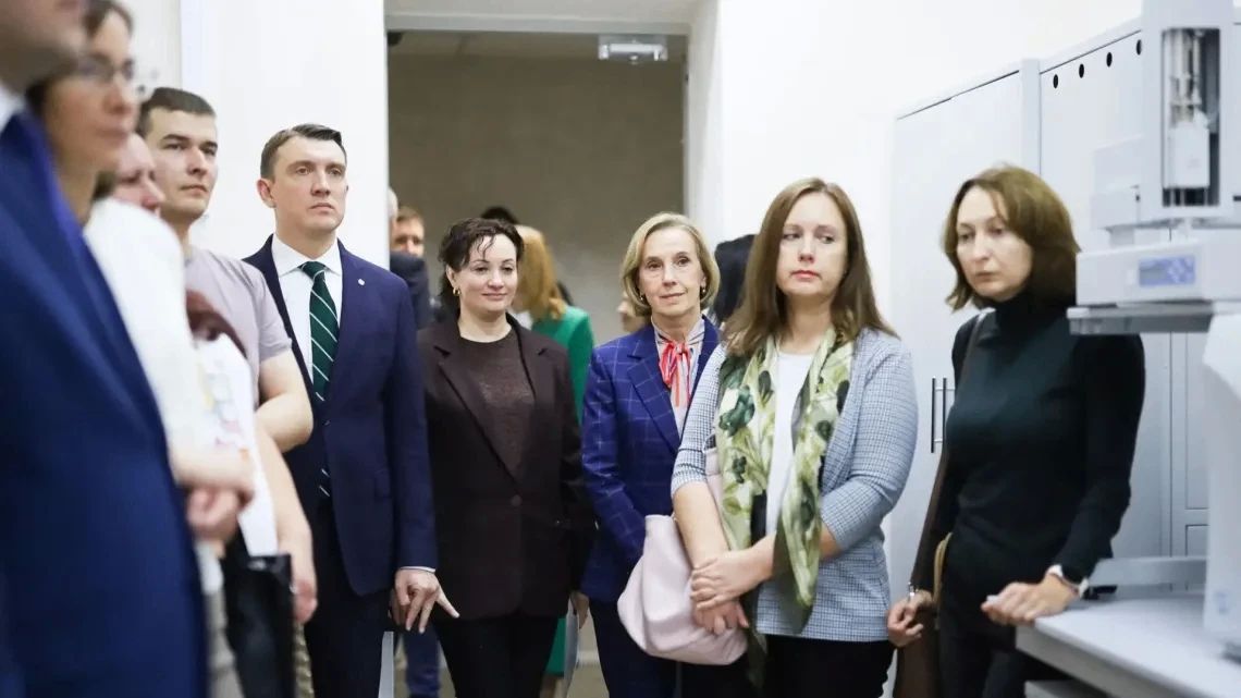 Единственную за Уралом лабораторию для проверки медизделий открыли в Томске