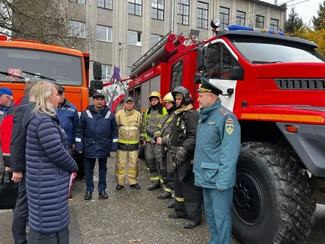 В Томске прошла тренировка по отработке действий при авариях на объектах ЖКХ в отопительный период В Томске прошла тренировка по отработке действий при авариях на объектах ЖКХ в отопительный период