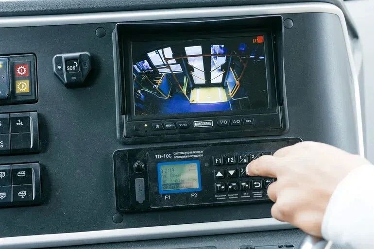 Мэр Томска проверил автобусы перед стартом новых контрактов