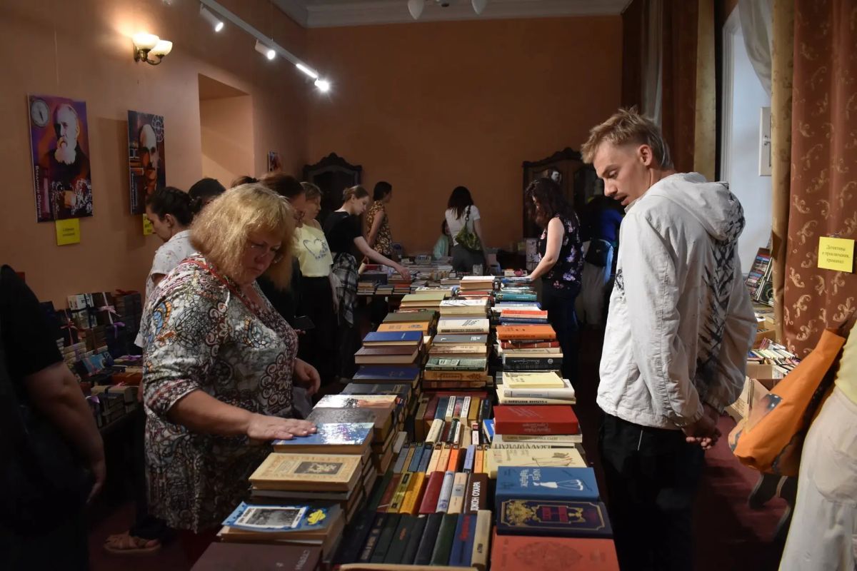 В Доме искусств пройдет книжная гаражная распродажа в помощь бездомным животным