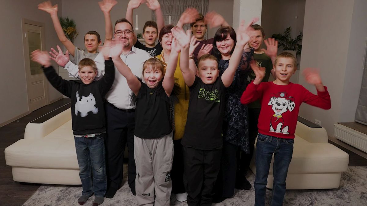 Крепкая семья — это дом, где правит слово «МЫ»! Крепкая семья — это дом, где правит слово «МЫ»!