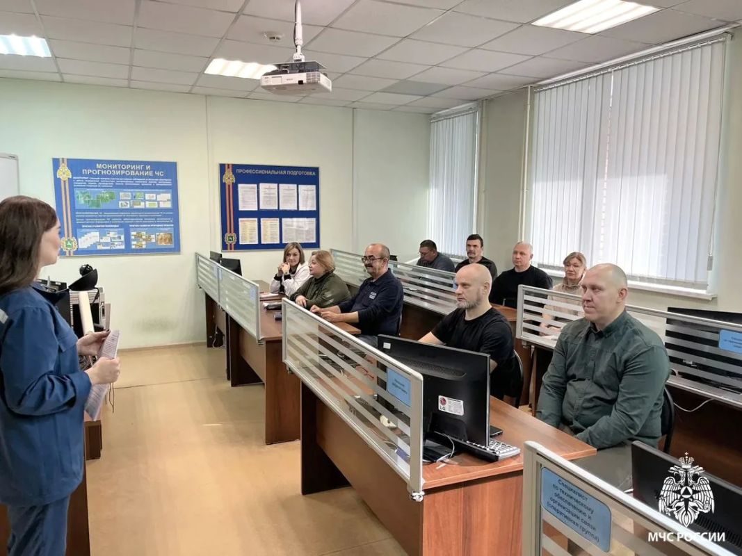 В Томской области завершилась стажировка оперативных дежурных ЕДДС